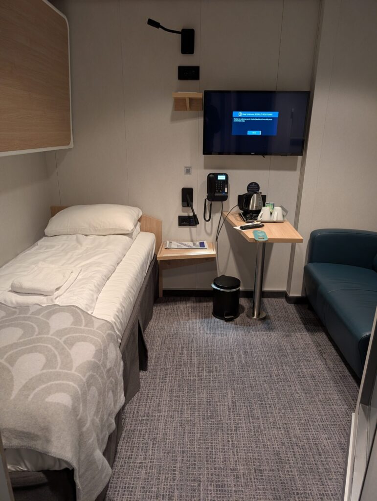 PXL_20241216_163450943