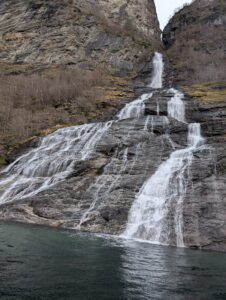 PXL_20241217_120536293.MP