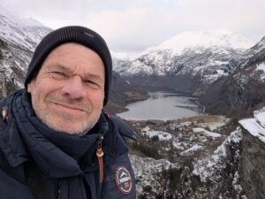 PXL_20241217_124533843