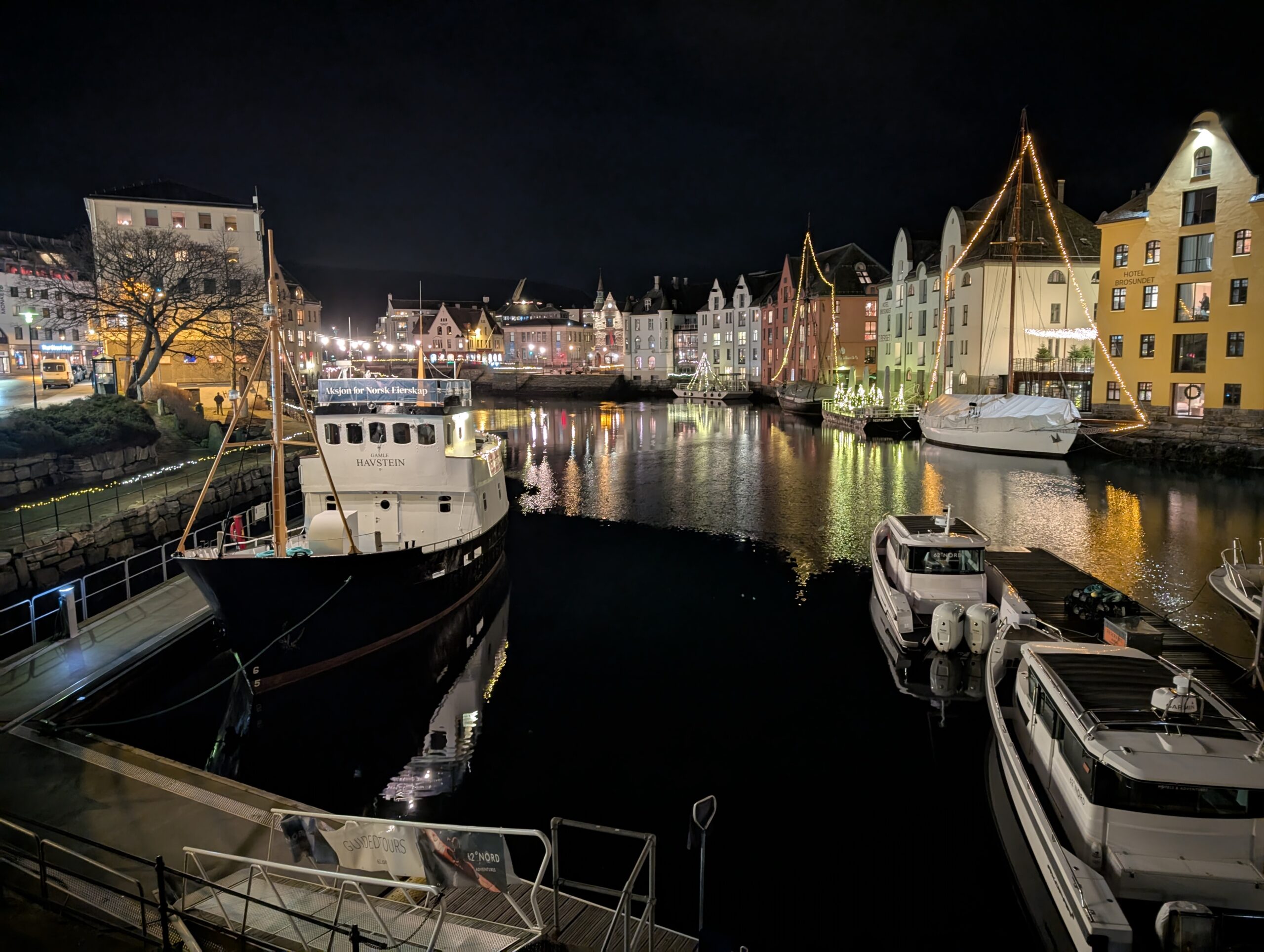 PXL_20241217_174518841.NIGHT