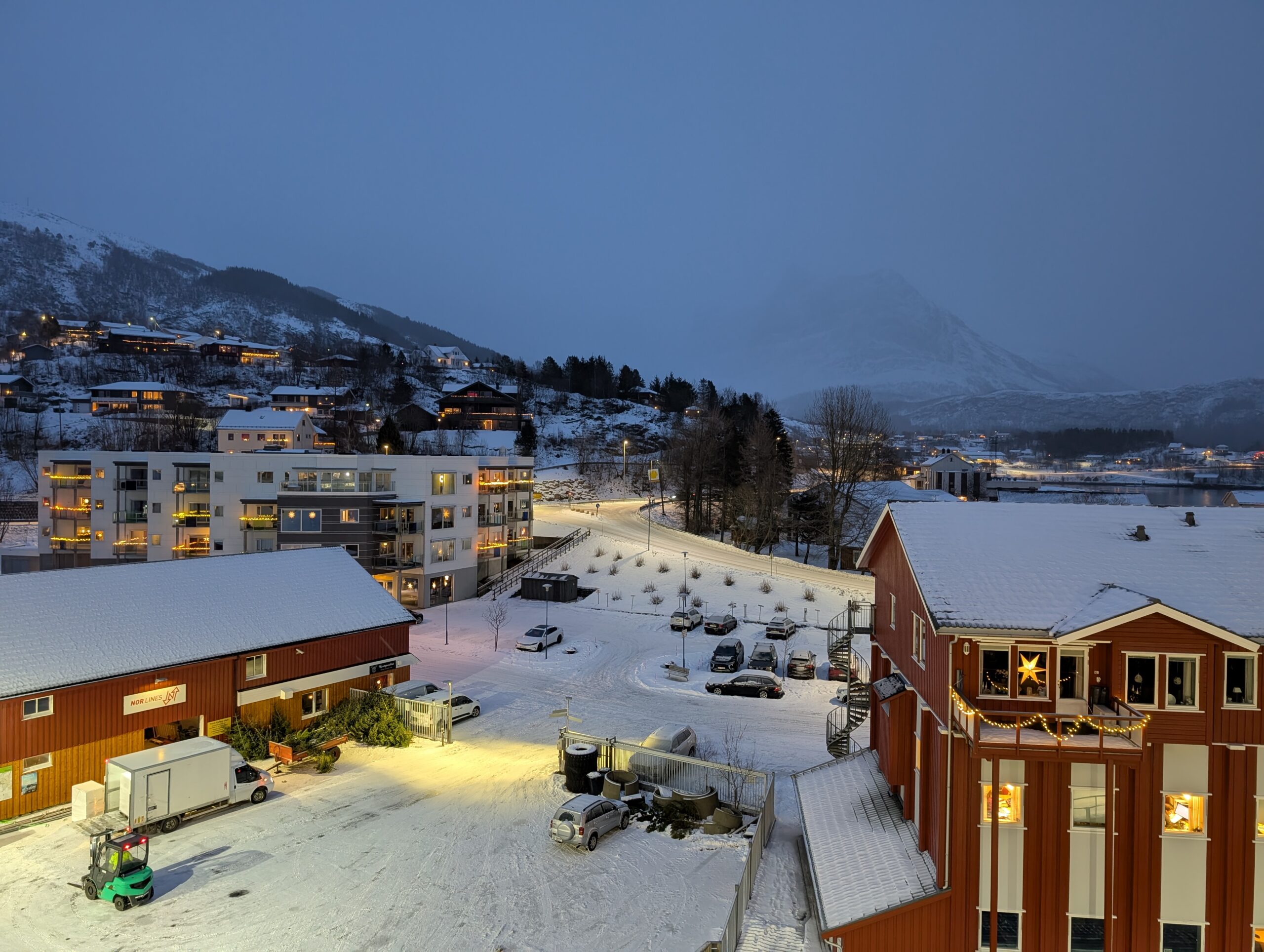 PXL_20241219_085200391.NIGHT