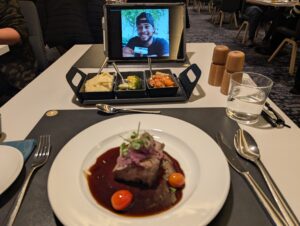 PXL_20241224_192357709