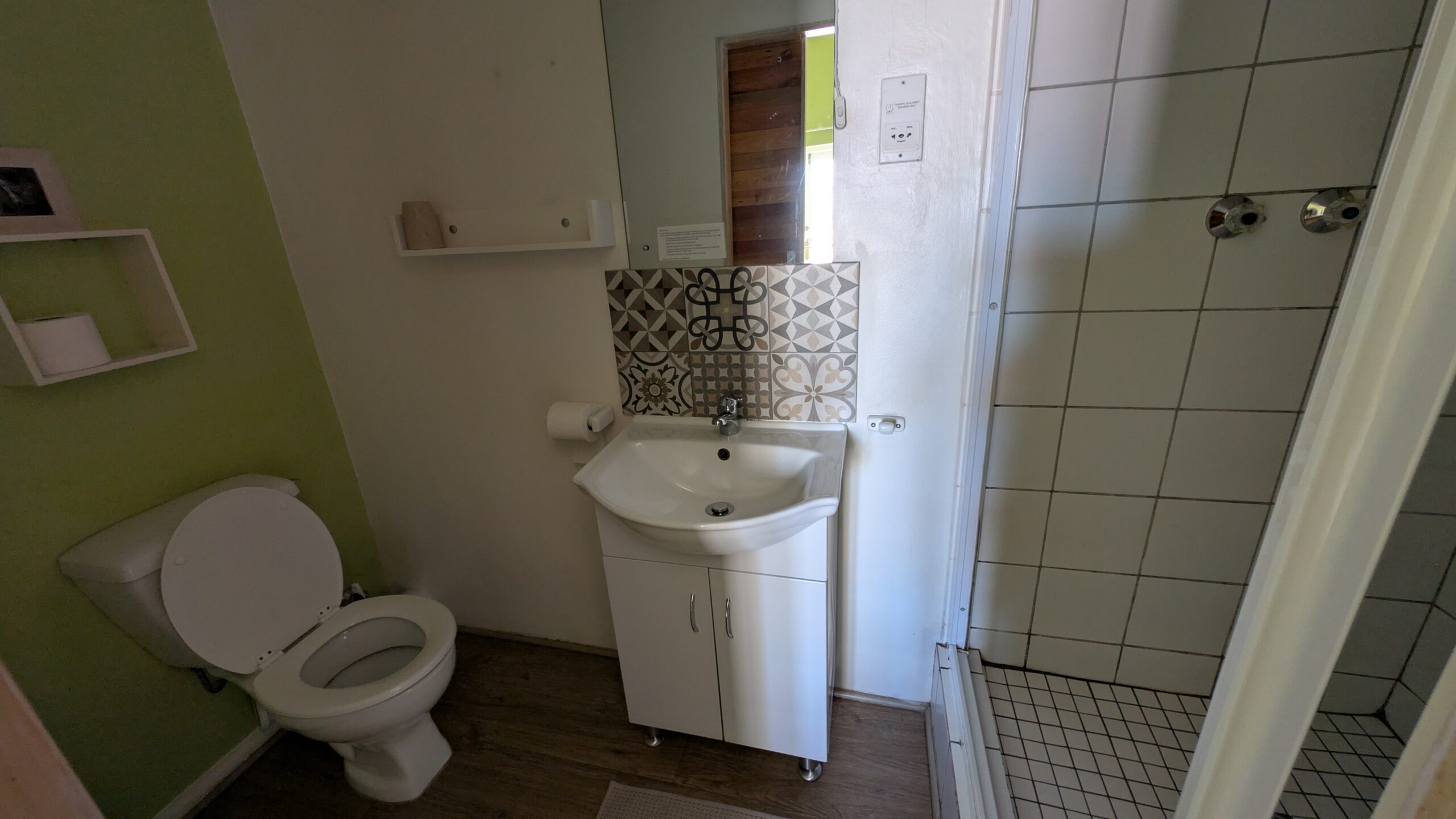 PXL_20251008_104955274